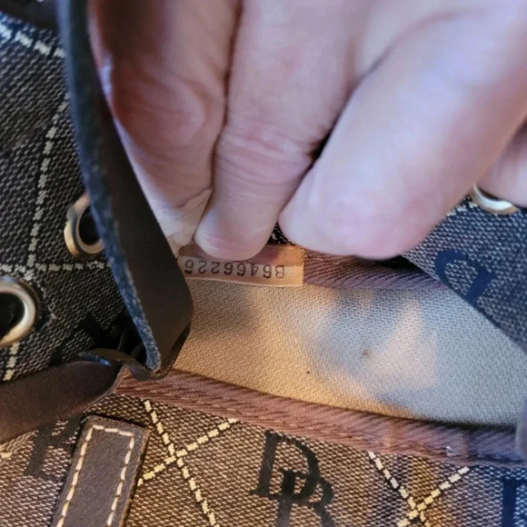 Dooney & Bourke Tote Bag - Picture 9 of 10